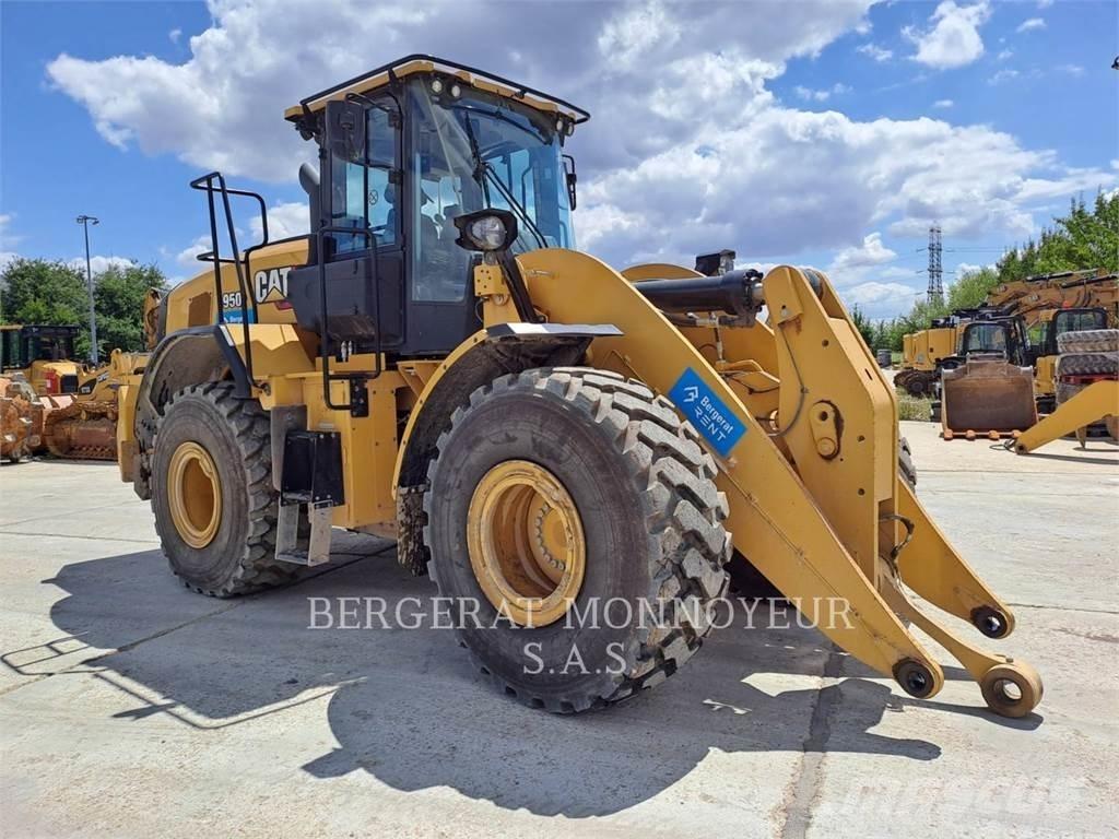 CAT 950 Rataslaadurid