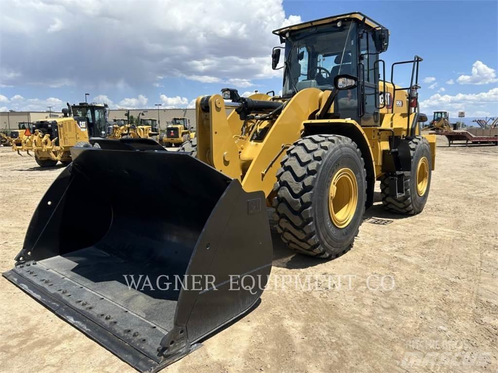 CAT 950 Rataslaadurid