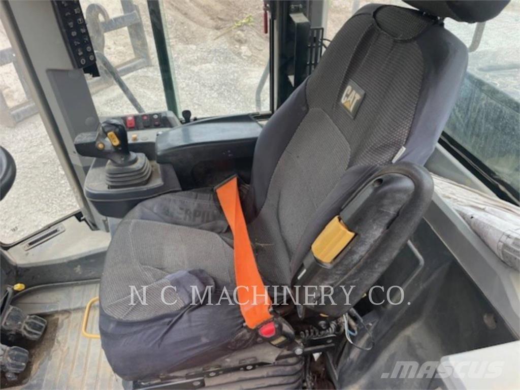 CAT 950M Rataslaadurid