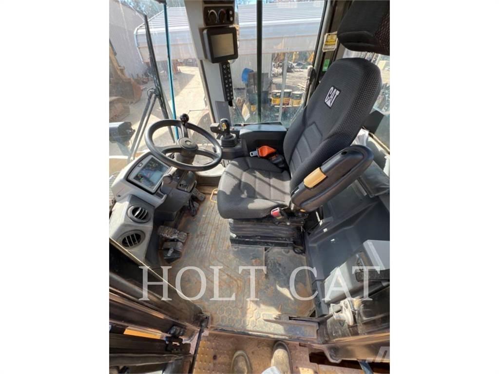 CAT 950M QC Rataslaadurid