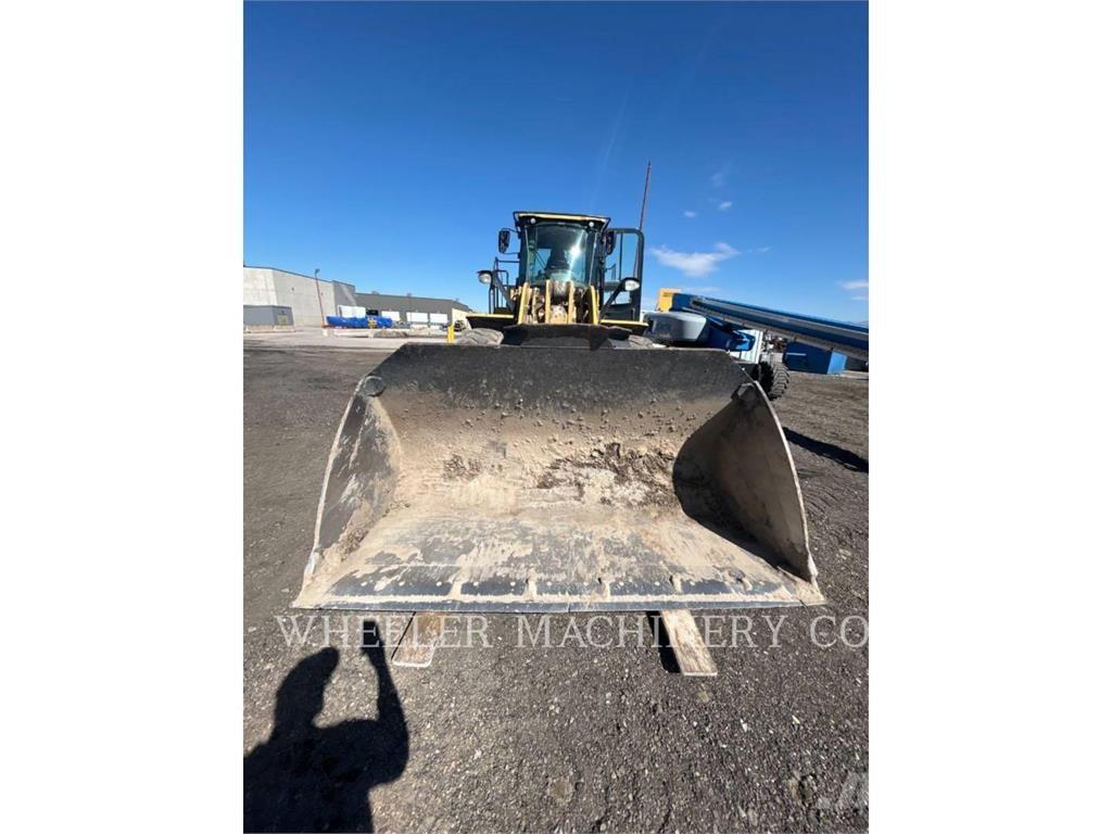 CAT 950M QC Rataslaadurid