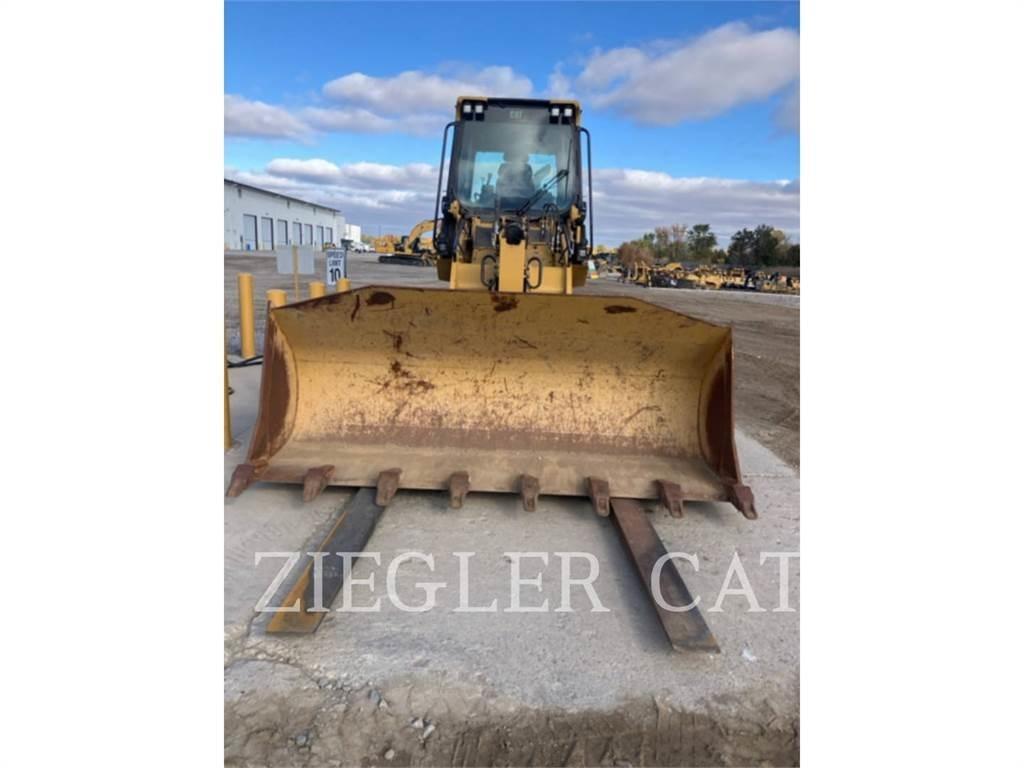 CAT 953-12 Roomiklaadurid