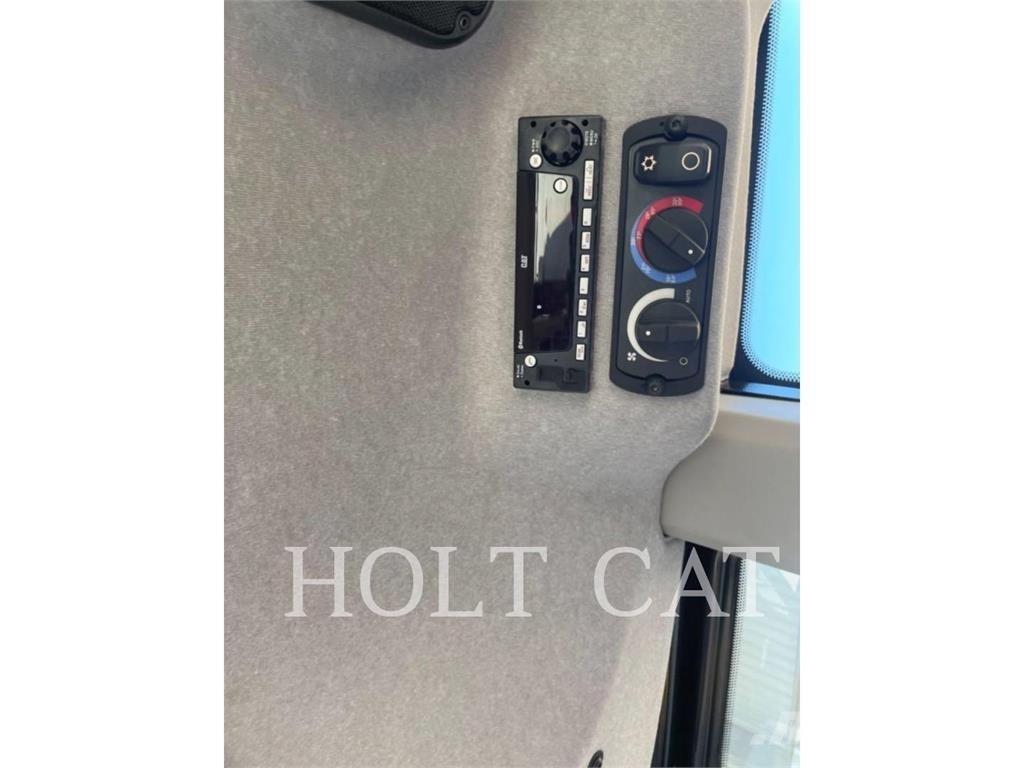 CAT 953 QC Roomiklaadurid
