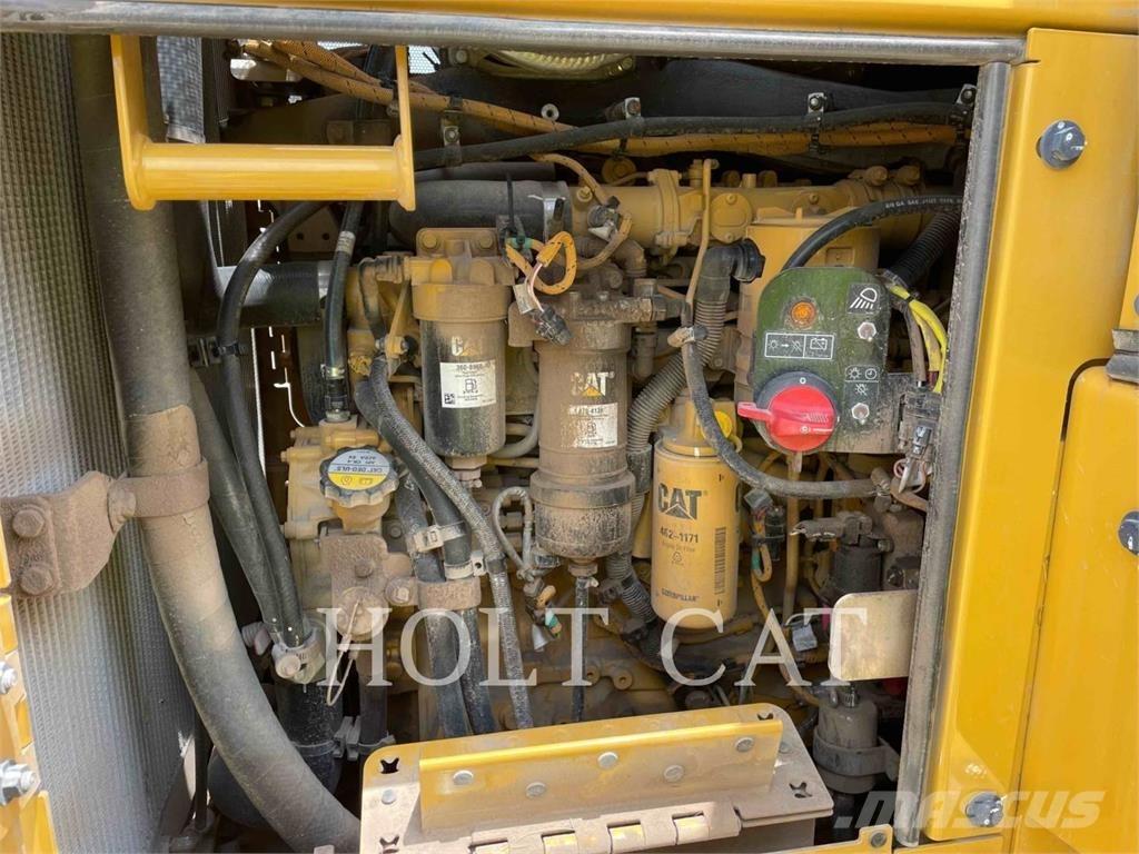 CAT 953 QC Roomiklaadurid