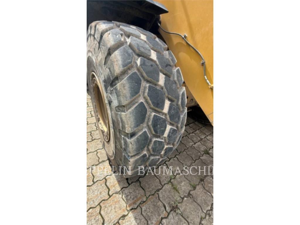 CAT 962M Rataslaadurid