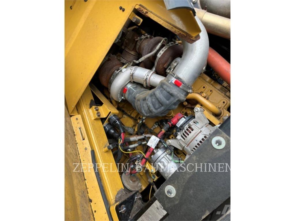 CAT 962M Rataslaadurid