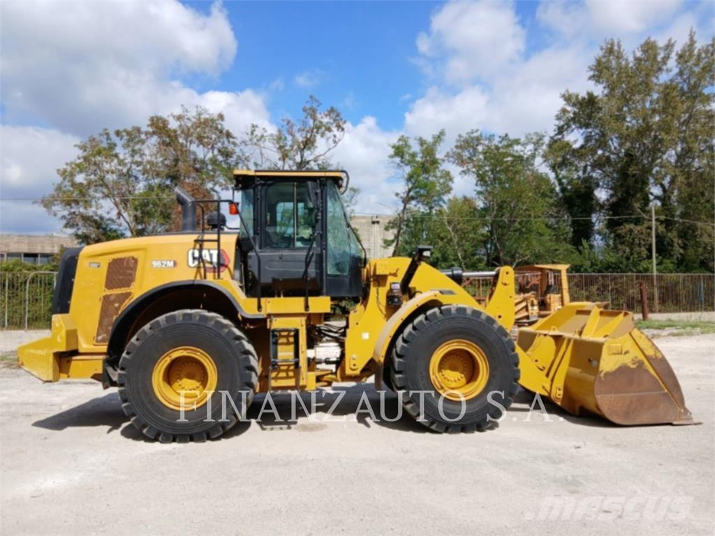 CAT 962M Rataslaadurid