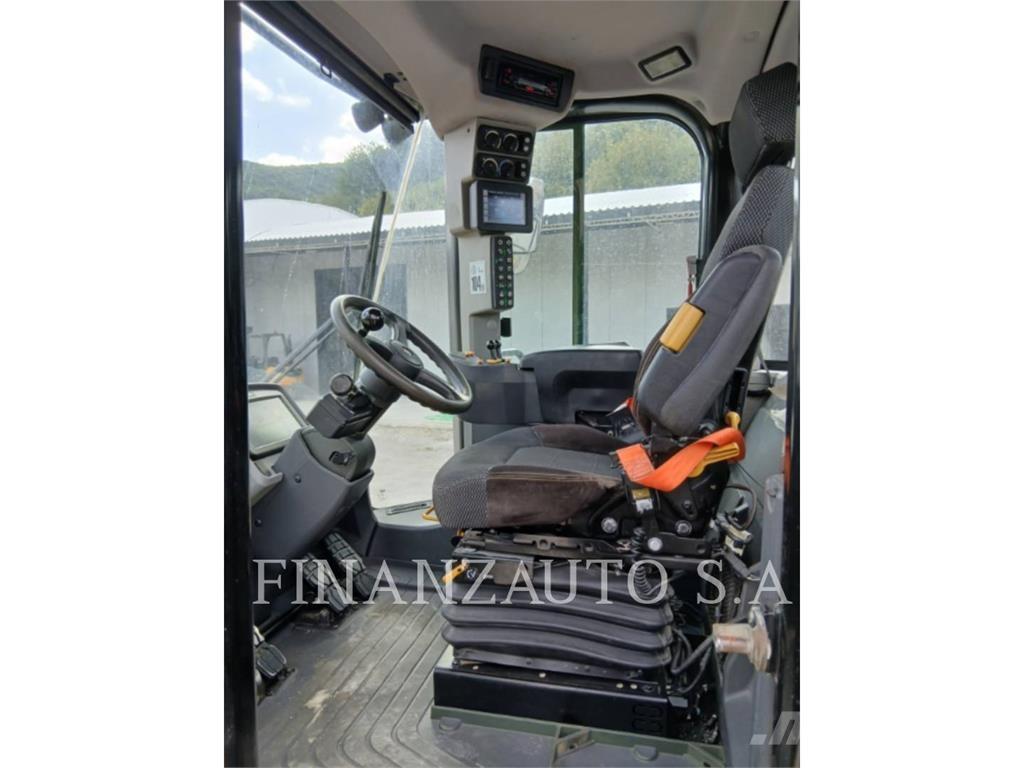 CAT 962M Rataslaadurid