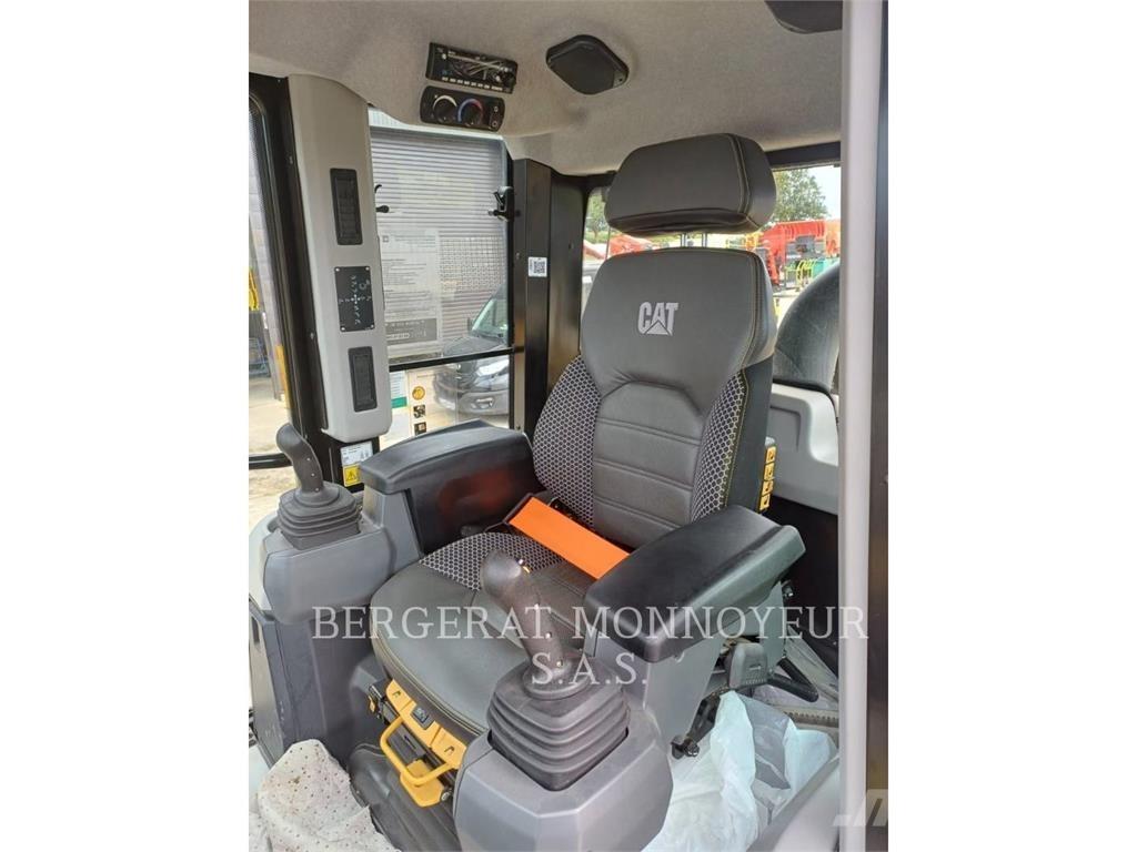 CAT 963 Roomiklaadurid