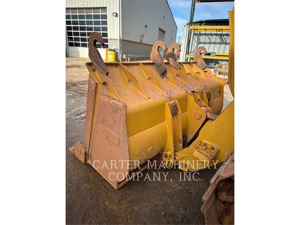 CAT 963-12 Roomiklaadurid