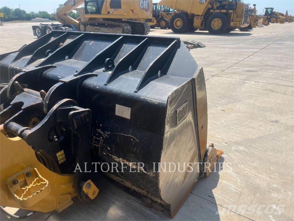 CAT 963-12 Roomiklaadurid