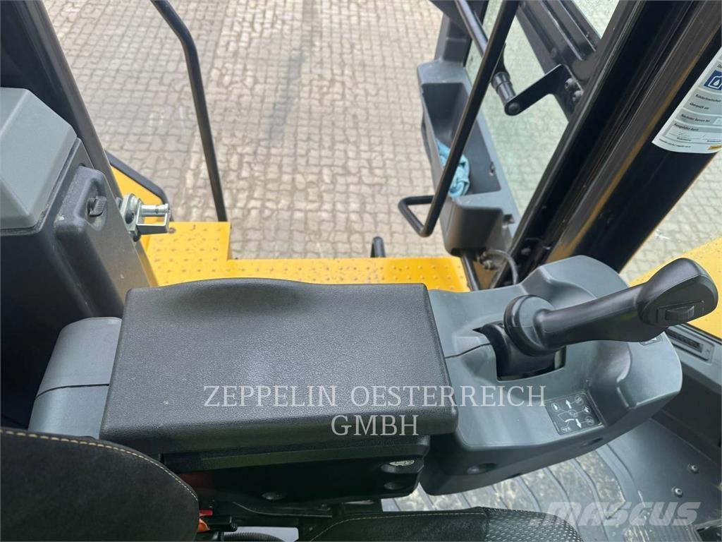 CAT 966-14 Rataslaadurid