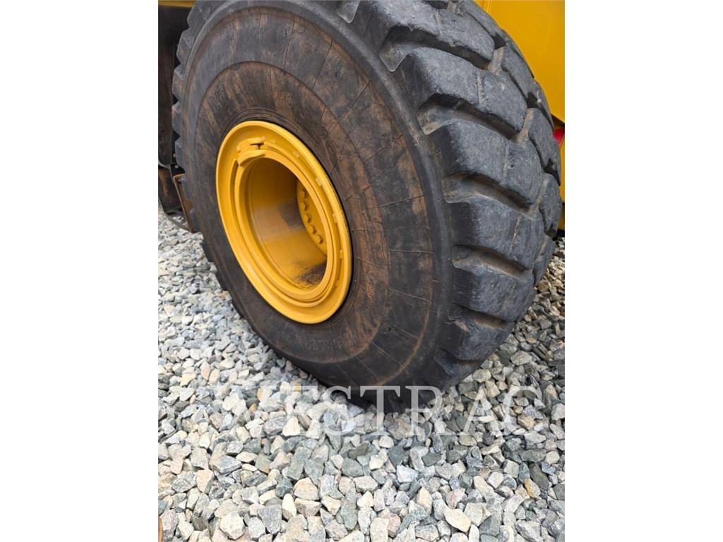 CAT 966M Rataslaadurid