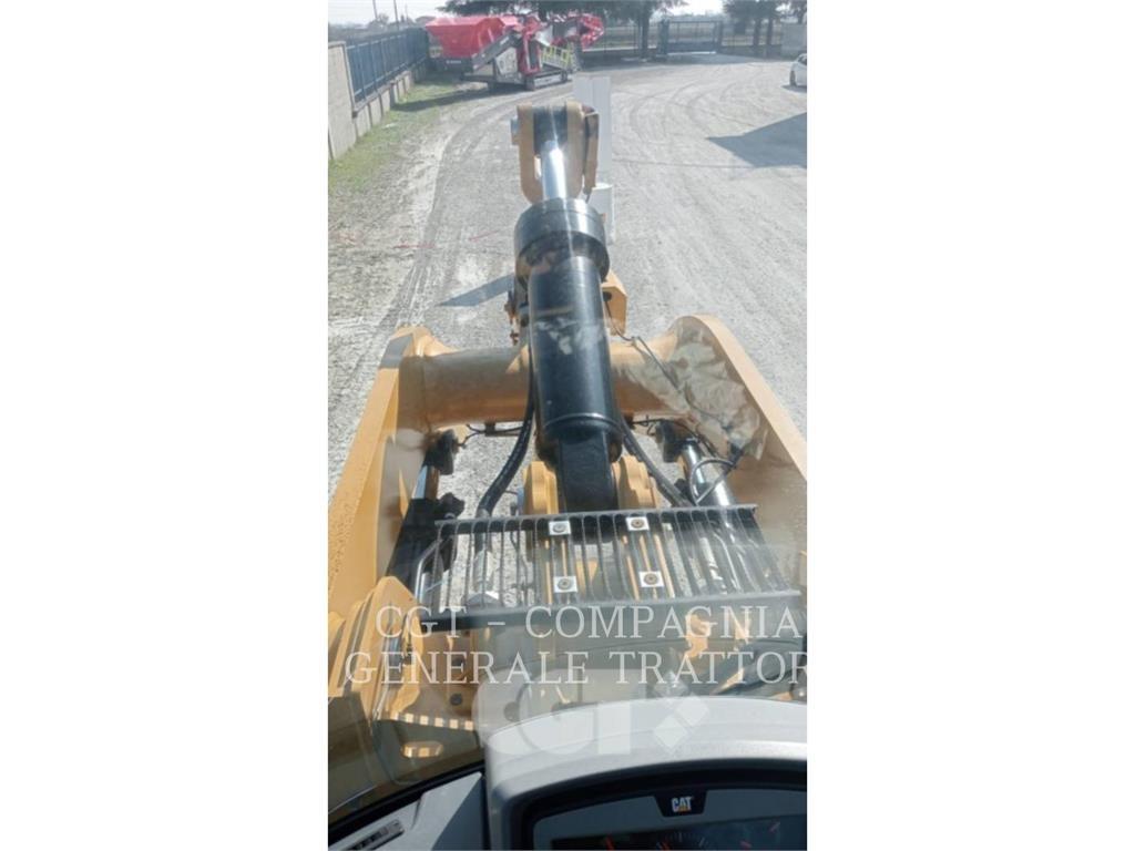 CAT 966M Rataslaadurid