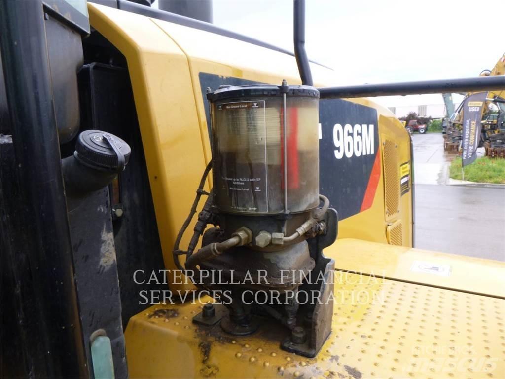 CAT 966M Rataslaadurid