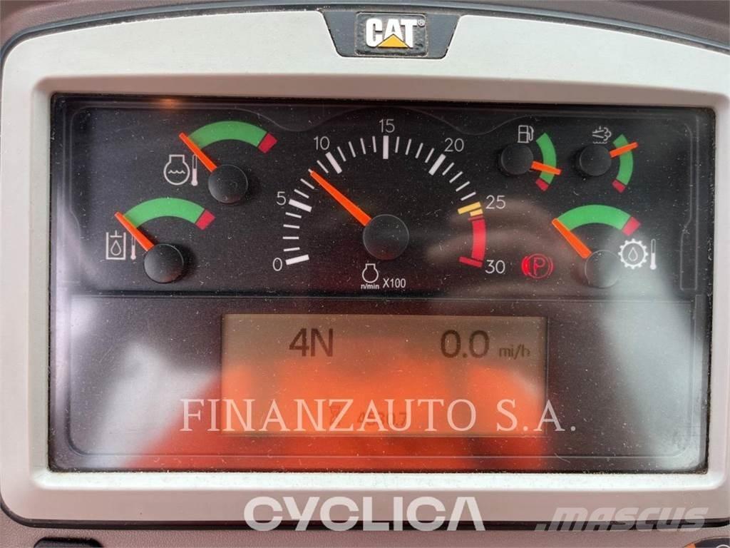 CAT 966M Rataslaadurid