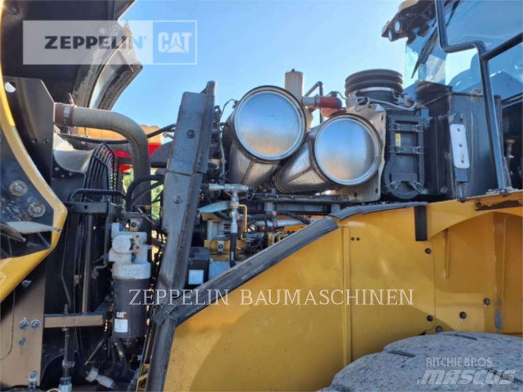 CAT 966M Rataslaadurid