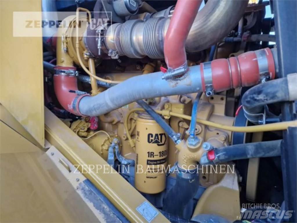 CAT 966M Rataslaadurid