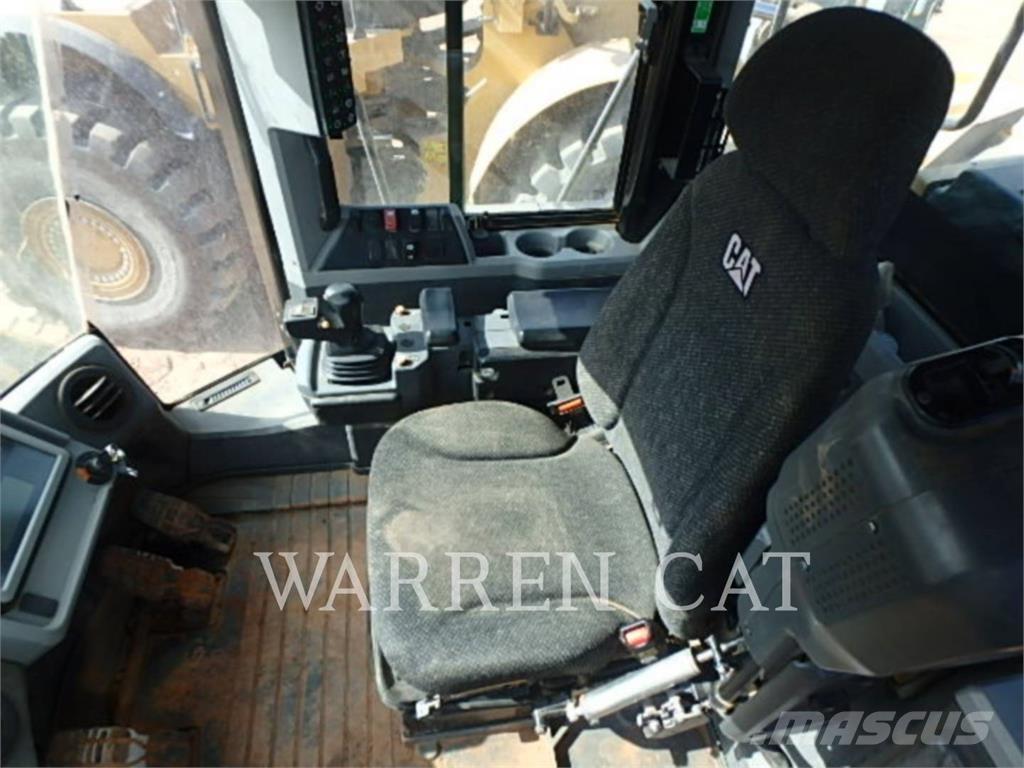 CAT 966M Rataslaadurid
