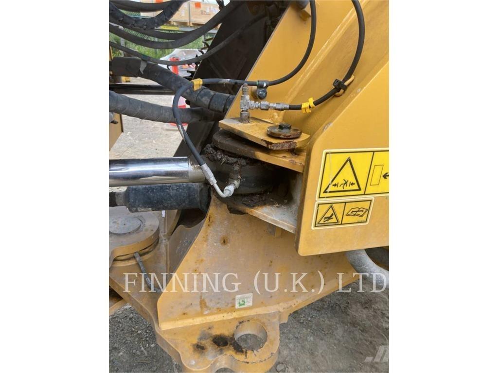 CAT 966M Rataslaadurid