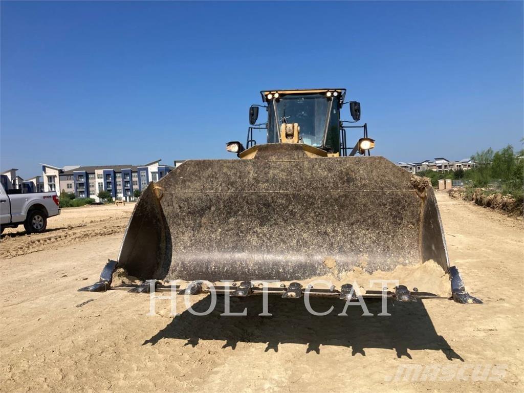 CAT 966M Rataslaadurid