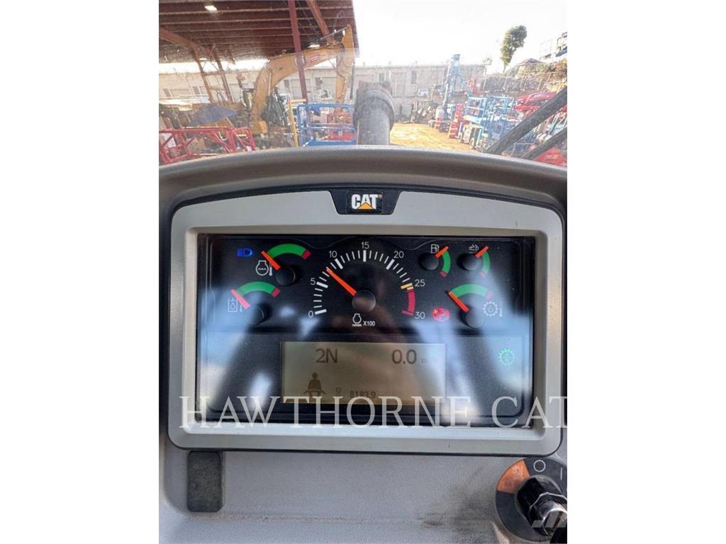 CAT 966M Rataslaadurid