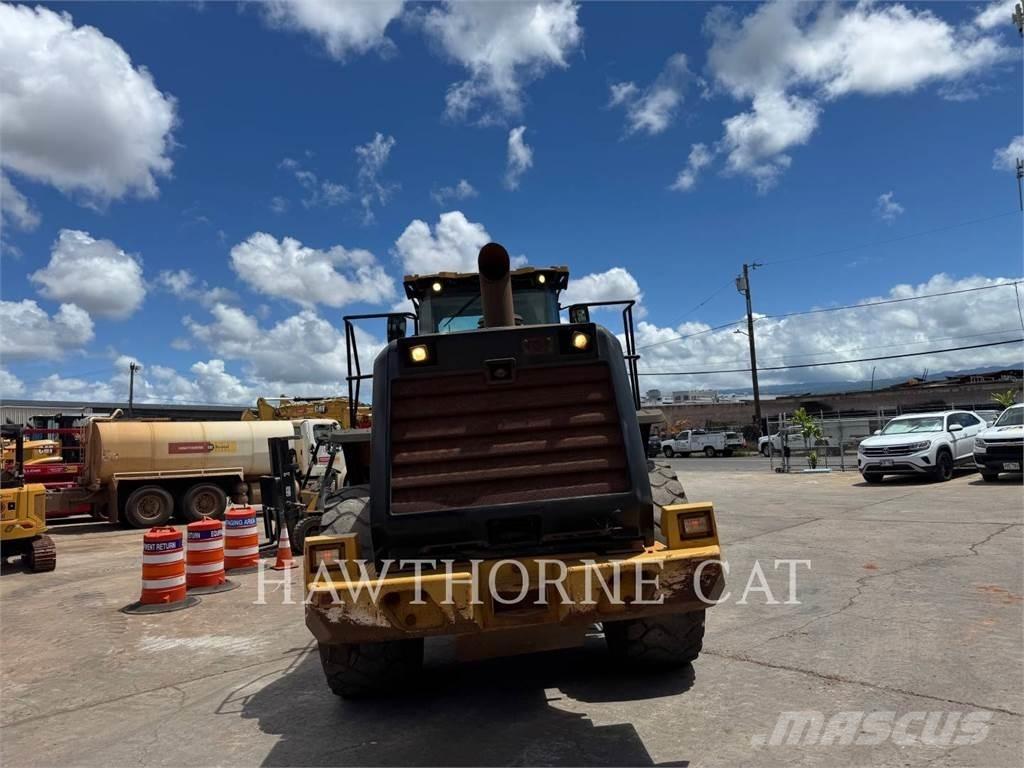 CAT 966M Rataslaadurid