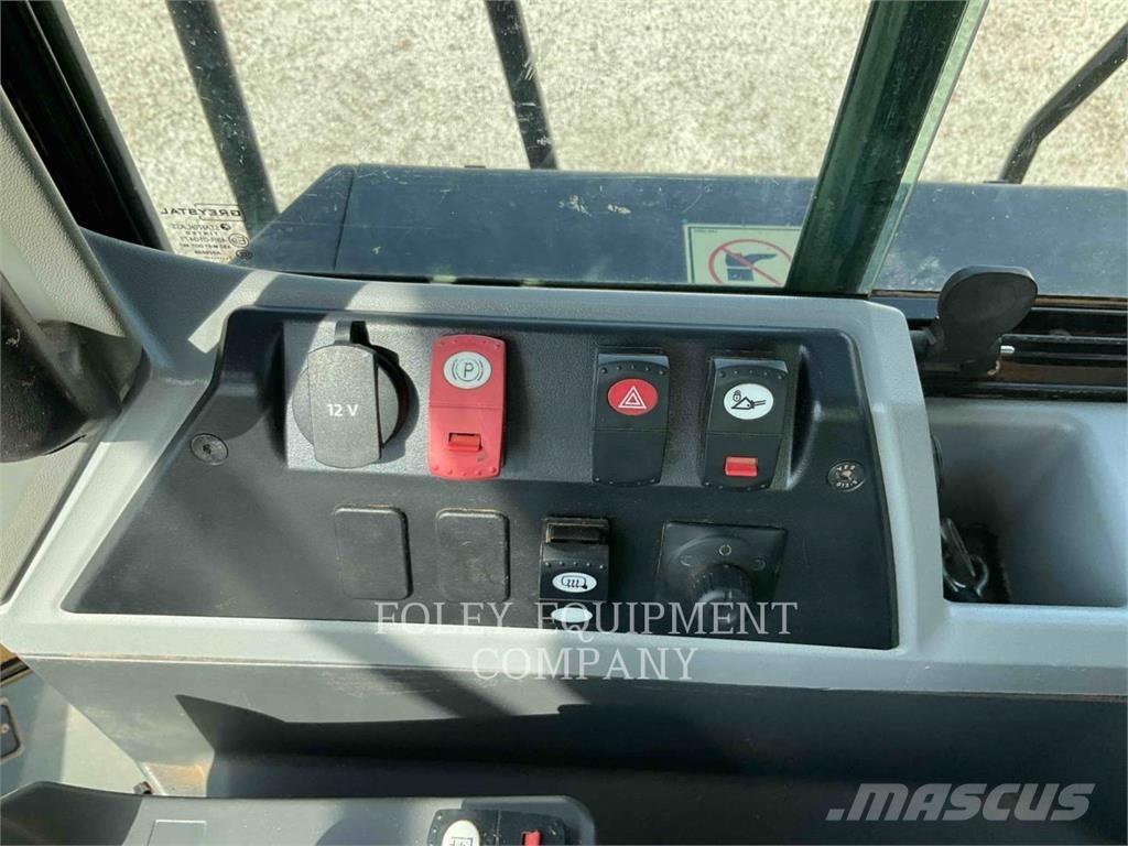 CAT 966M Rataslaadurid