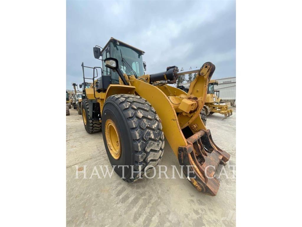 CAT 966M Rataslaadurid