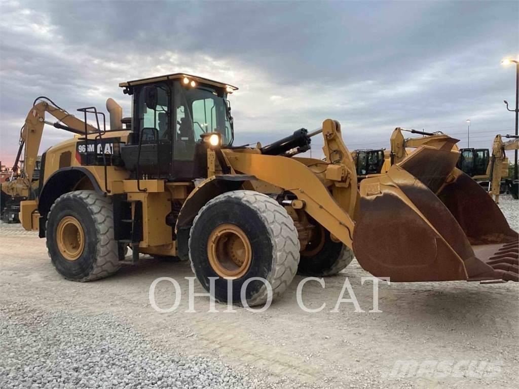 CAT 966M XE Rataslaadurid