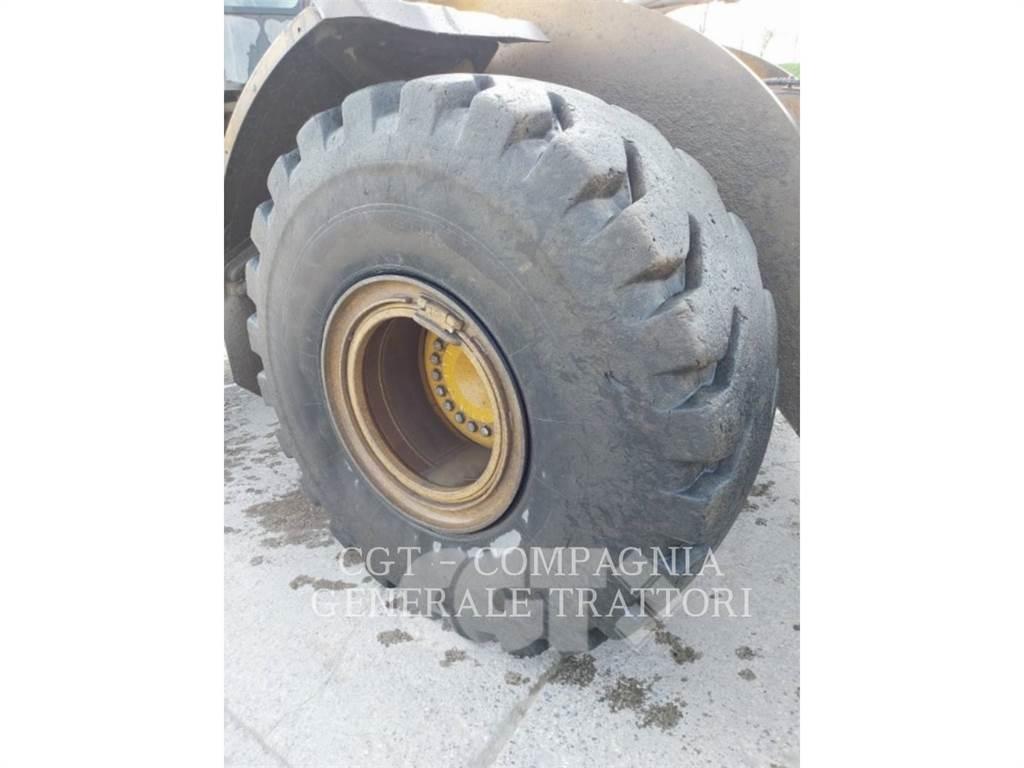CAT 966M XE Rataslaadurid