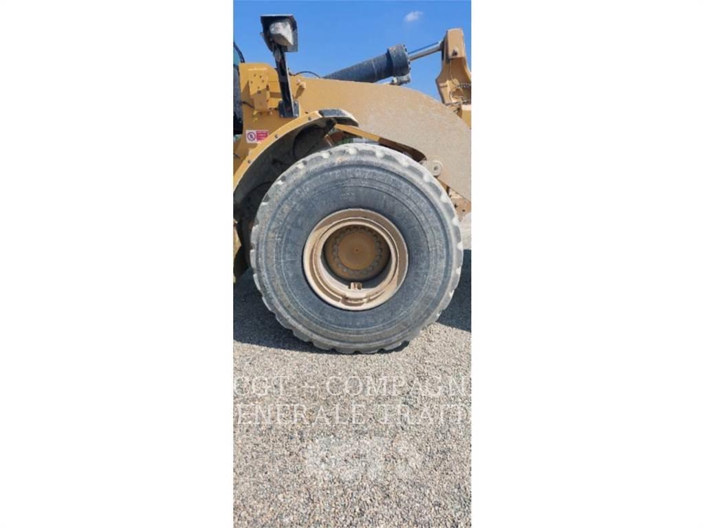 CAT 966M XE Rataslaadurid