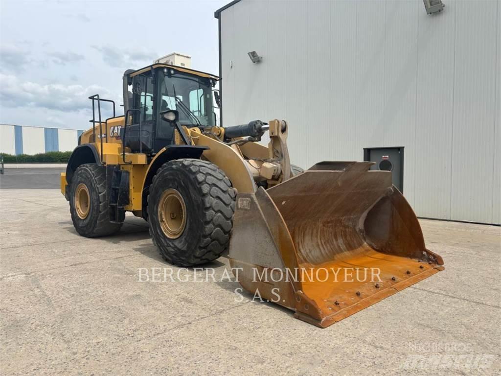 CAT 966M XE Rataslaadurid