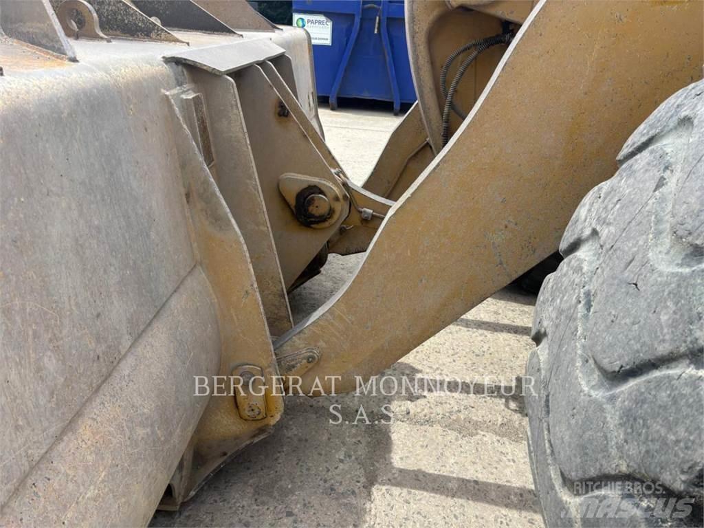 CAT 966M XE Rataslaadurid
