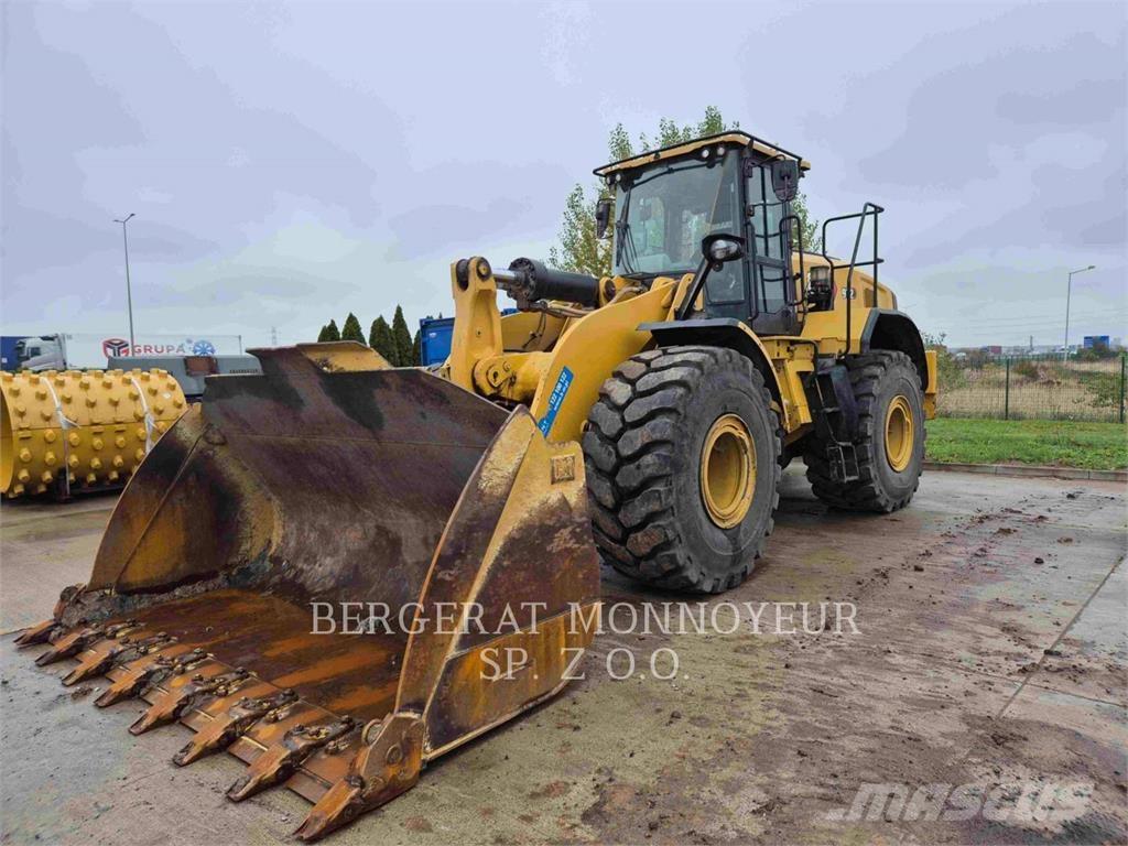 CAT 972 Rataslaadurid