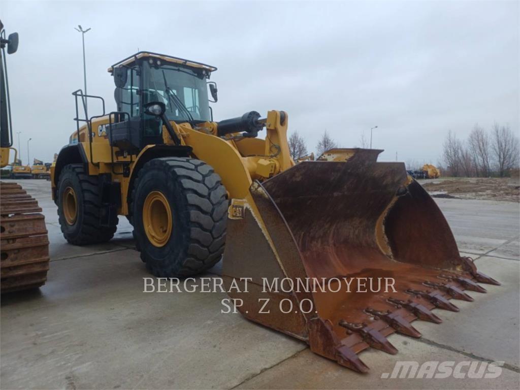 CAT 972 Rataslaadurid