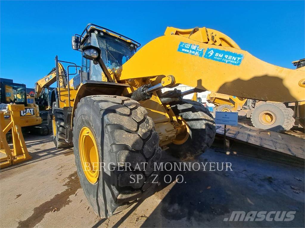 CAT 972 Rataslaadurid