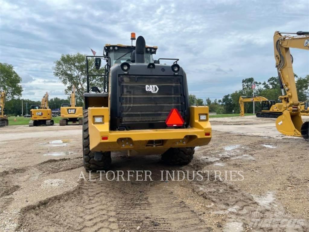 CAT 972-14 Rataslaadurid