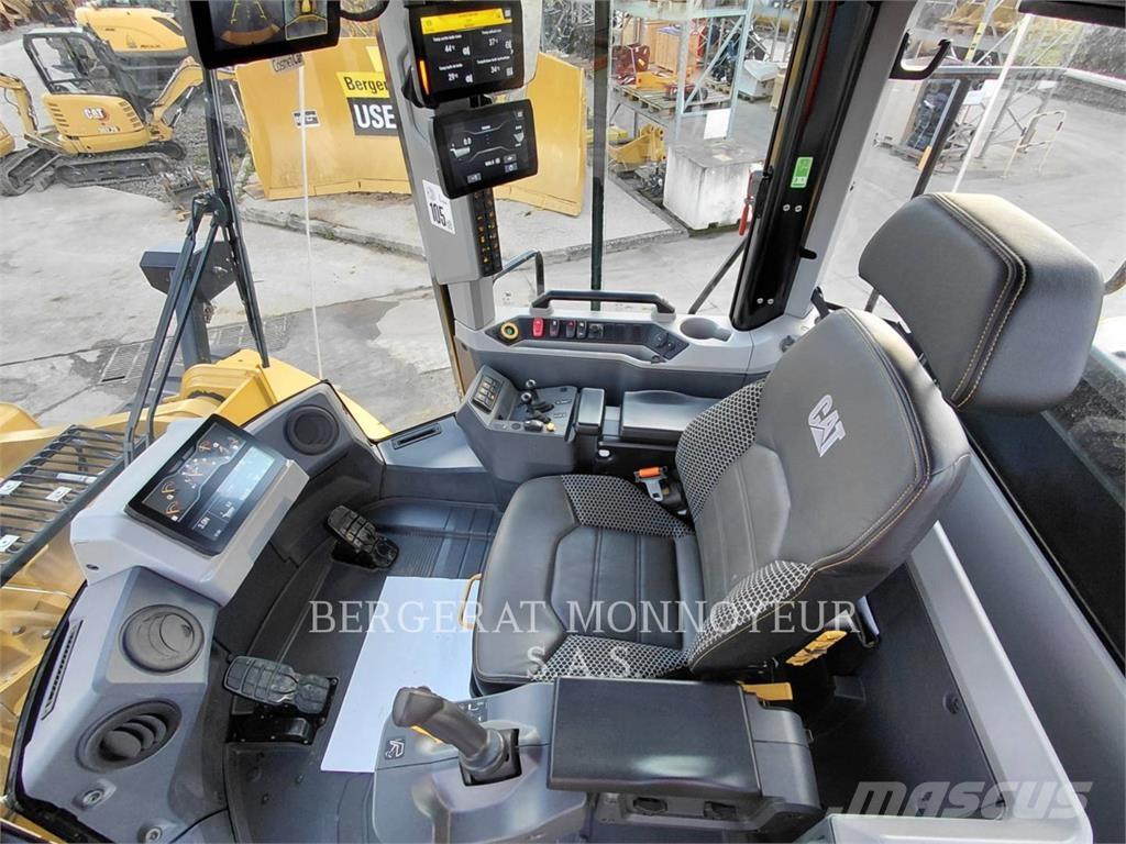 CAT 972 XE Rataslaadurid