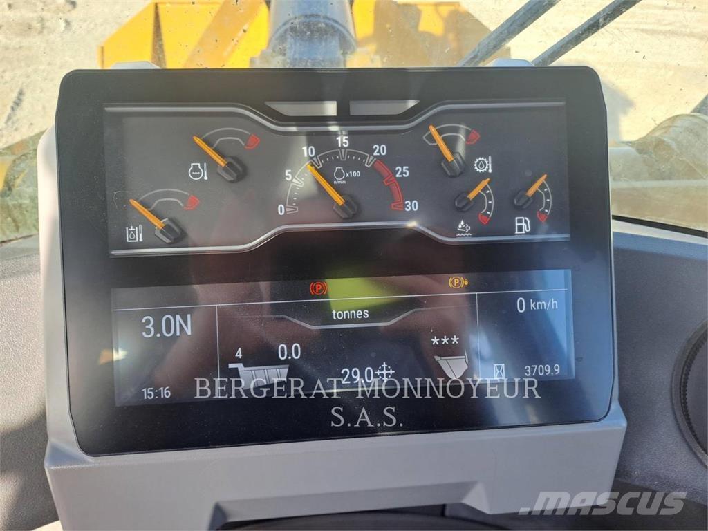 CAT 972 XE Rataslaadurid