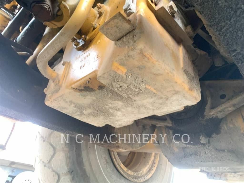 CAT 972G Rataslaadurid