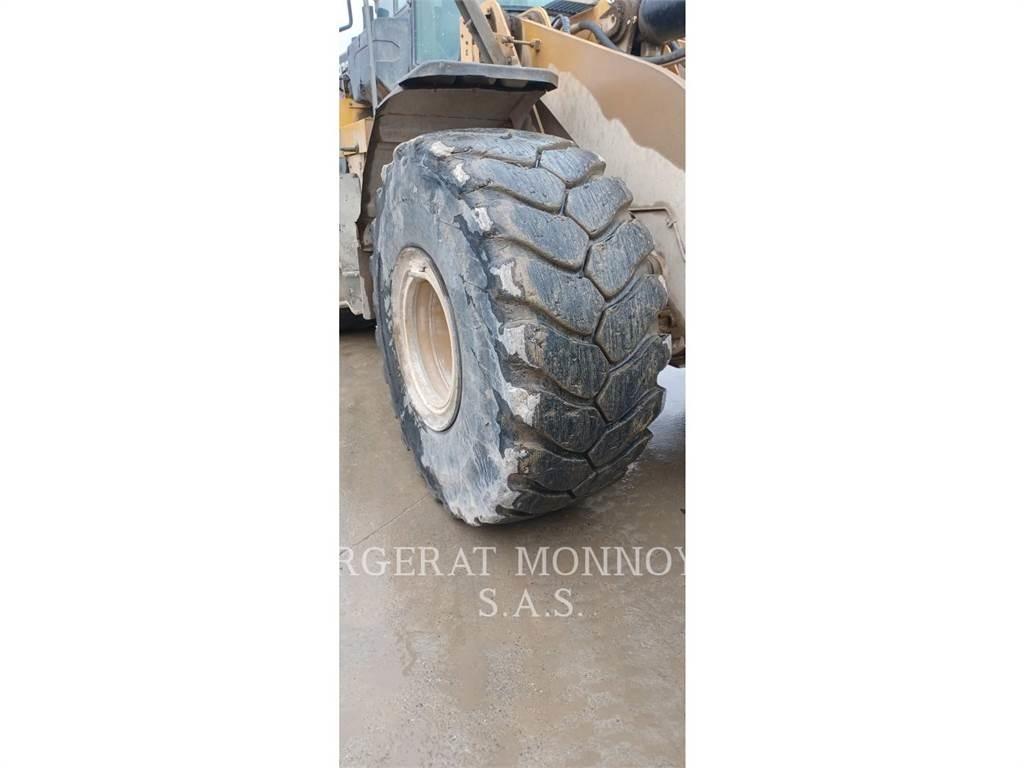 CAT 972M Rataslaadurid