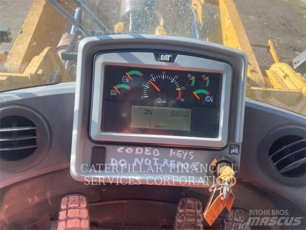 CAT 972M Rataslaadurid