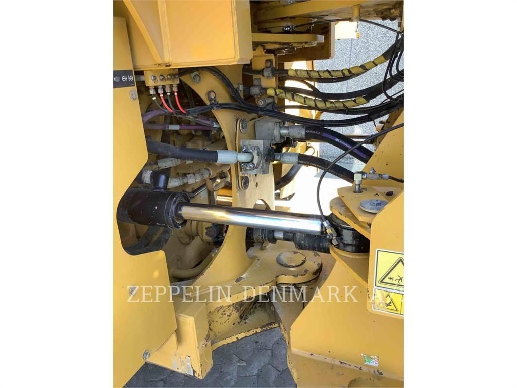 CAT 972M Rataslaadurid