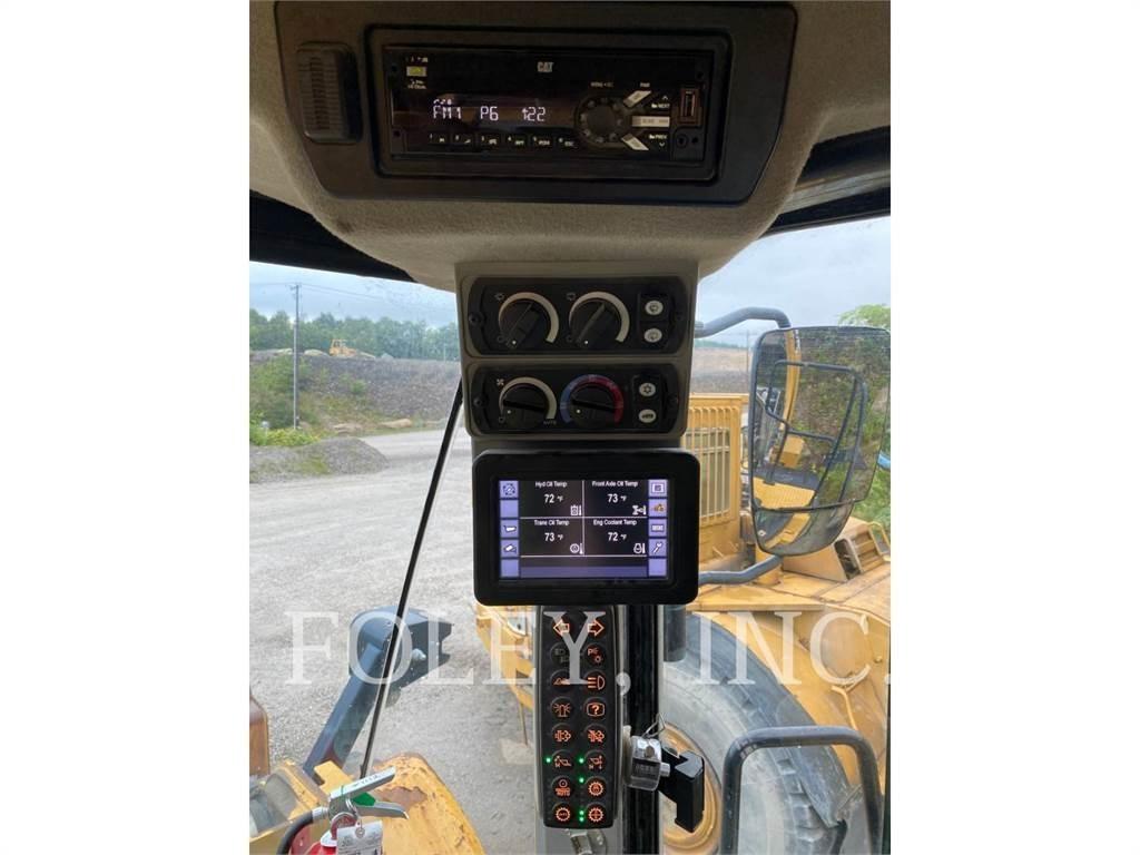 CAT 972M Rataslaadurid