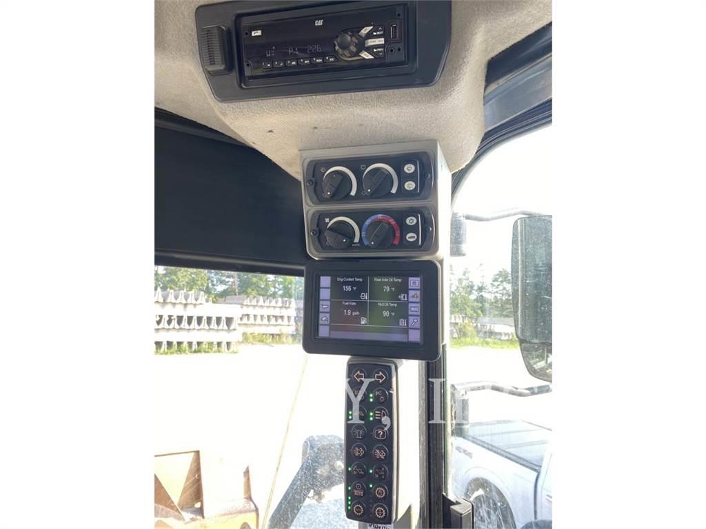 CAT 972M Rataslaadurid