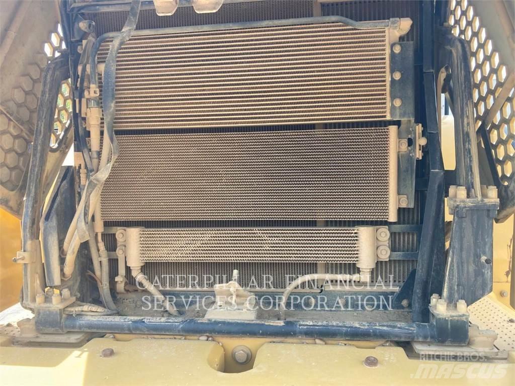 CAT 972M Rataslaadurid