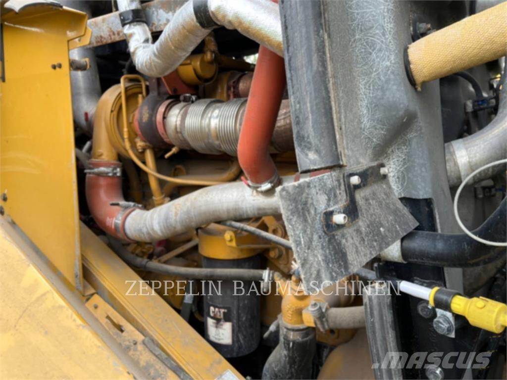 CAT 972M Rataslaadurid
