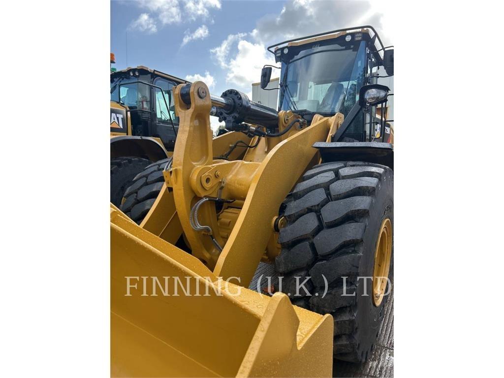 CAT 972M Rataslaadurid