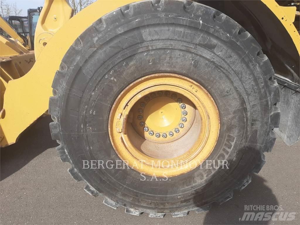 CAT 972M XE Rataslaadurid